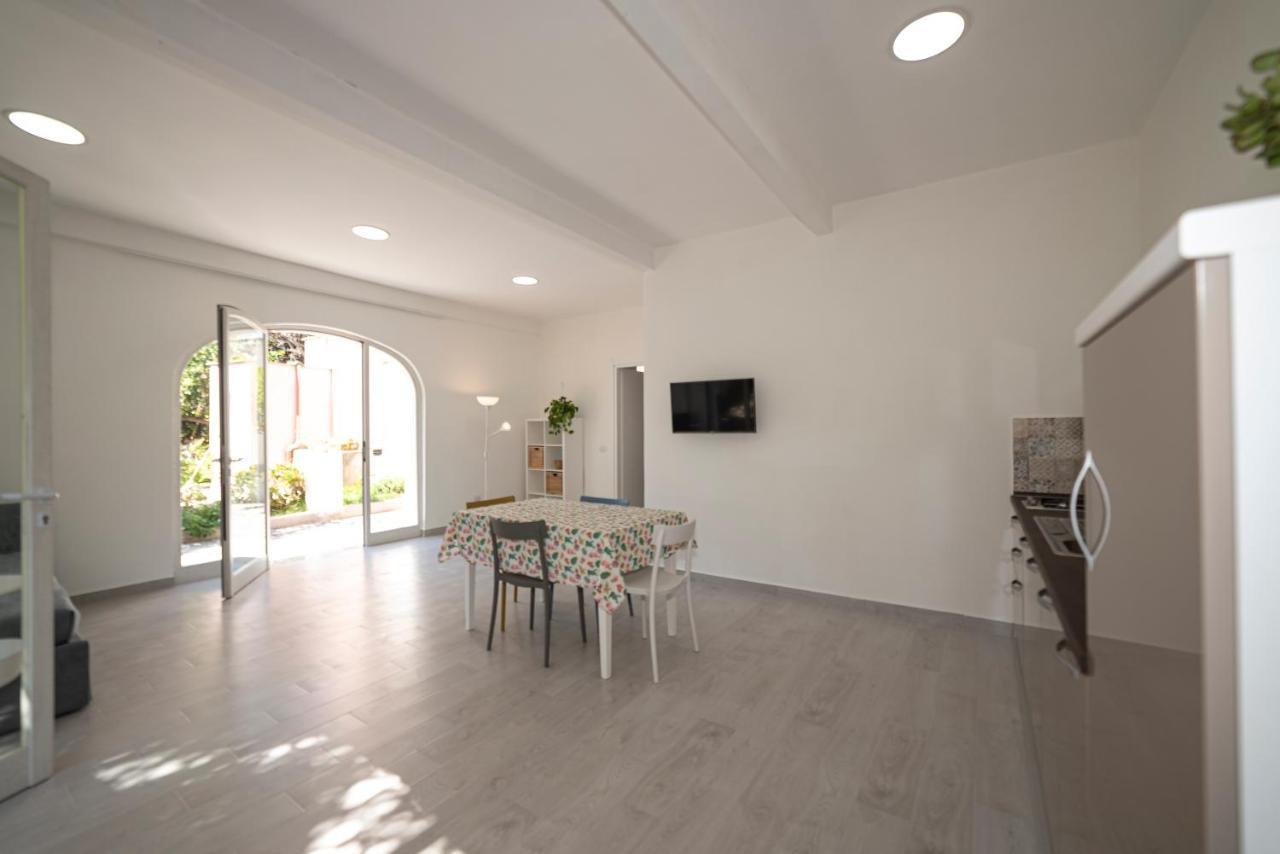 Controvento In Villa Eldorado โปรชิดา ภายนอก รูปภาพ
